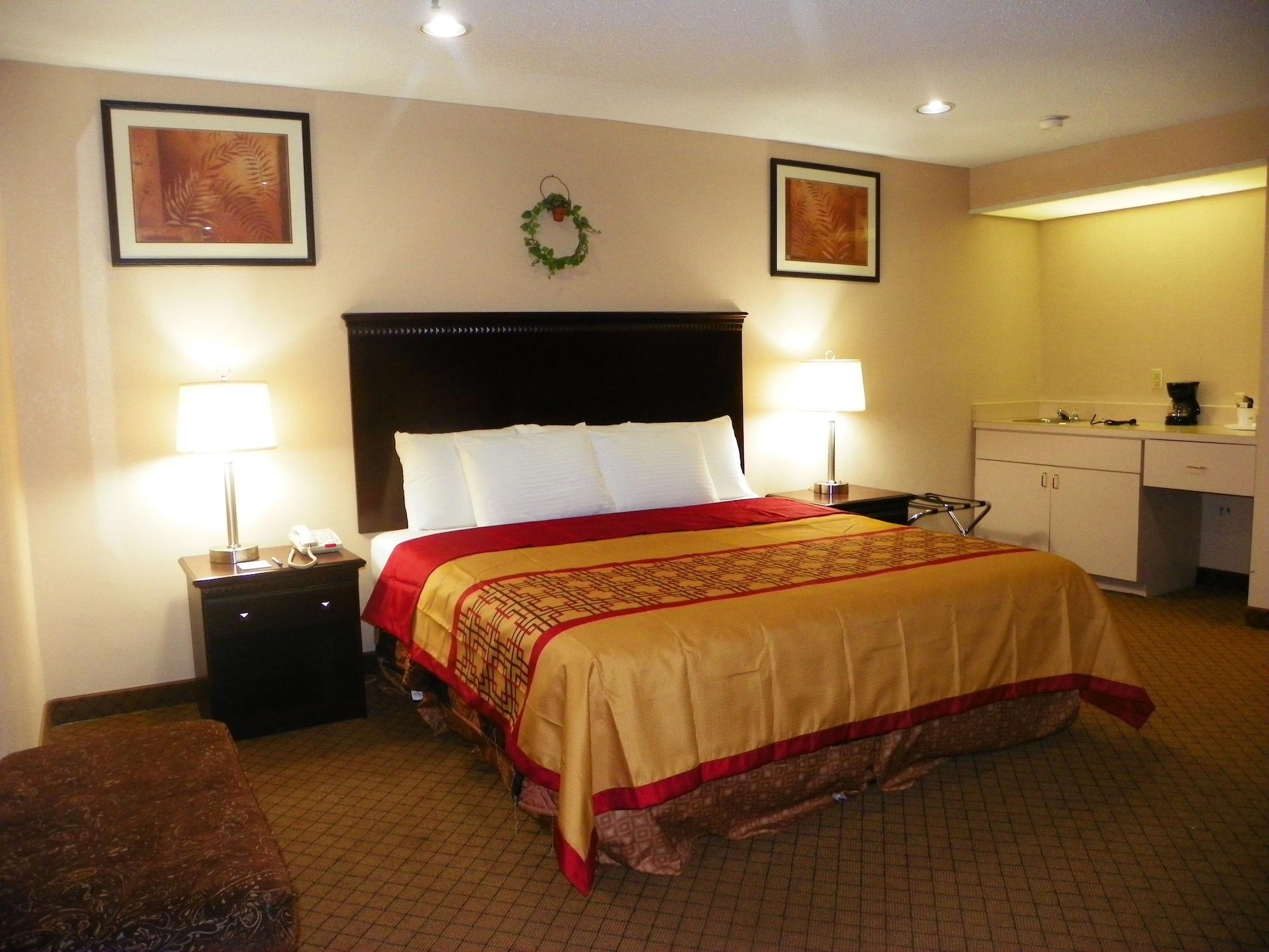 Royalton Inn & Suites Upper Sandusky Buitenkant foto
