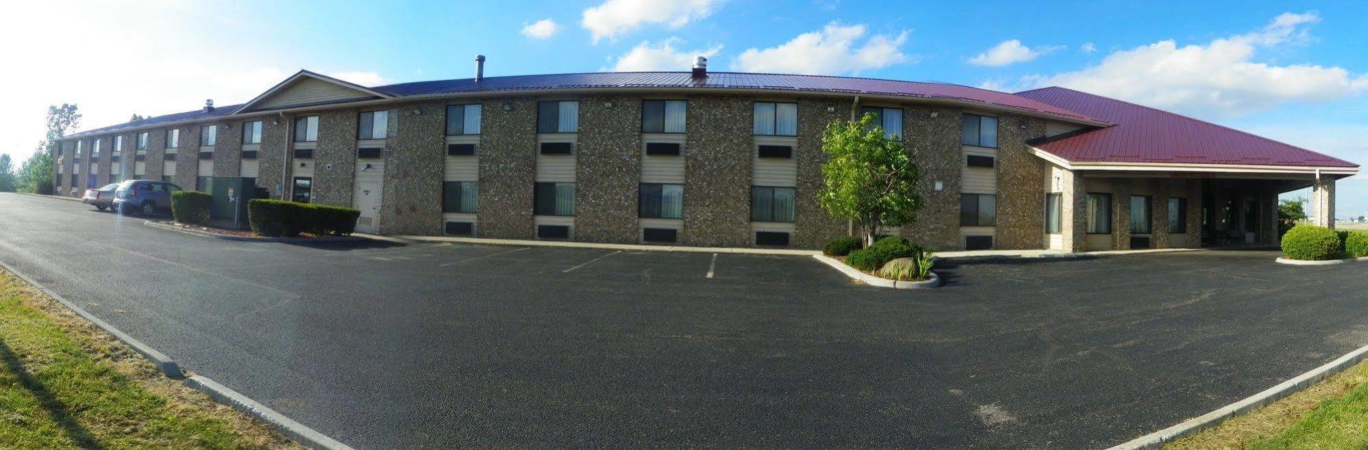 Royalton Inn & Suites Upper Sandusky Buitenkant foto